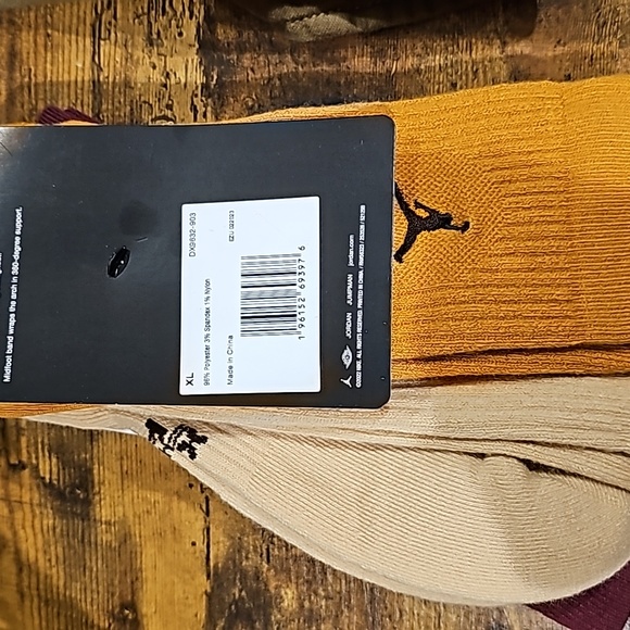 Jordan Crew Socks 3 pk - Picture 2 of 3